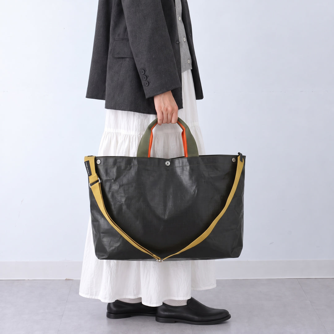 BASIC TOTE M